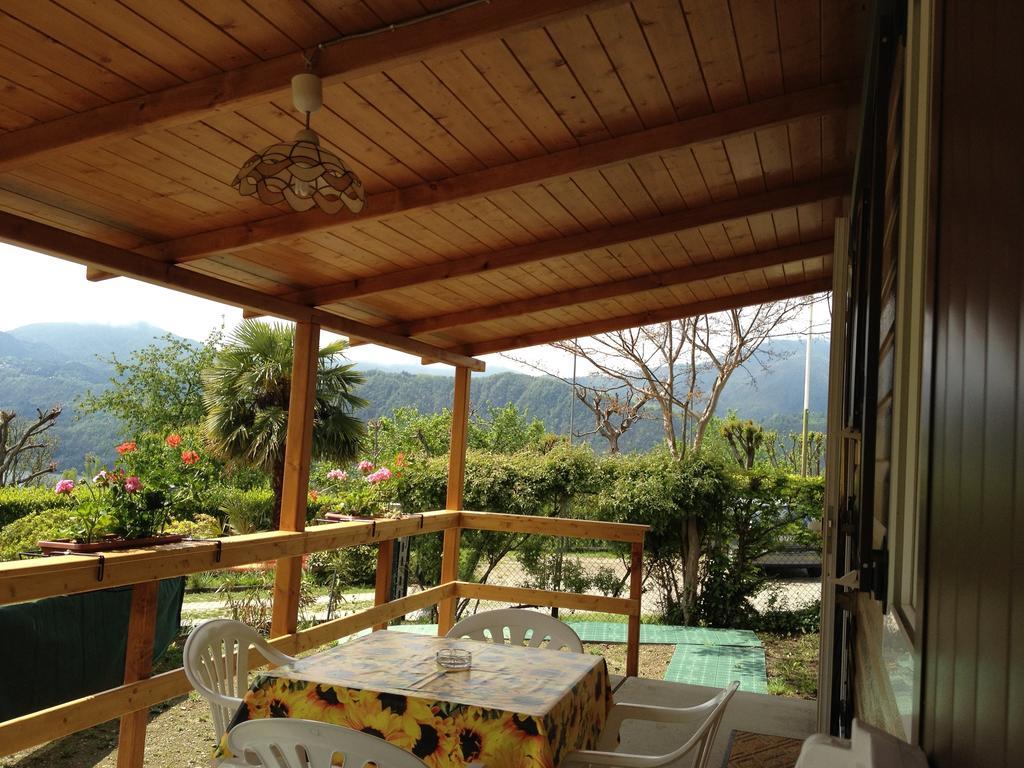 Camping Royal Pettenasco Exterior foto