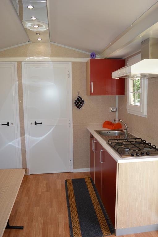 Camping Royal Pettenasco Habitación foto
