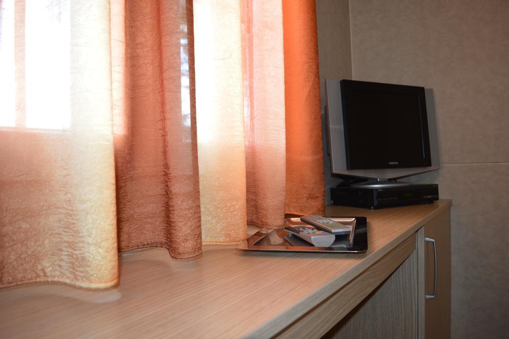 Camping Royal Pettenasco Habitación foto